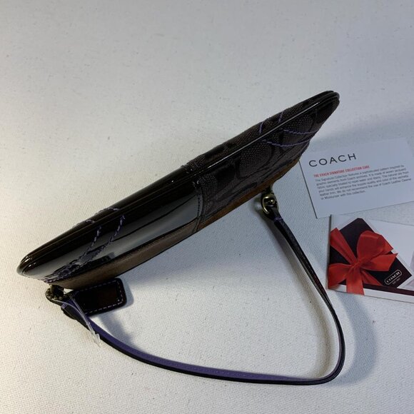 Stunning **Coach** patchwork wristlet crafted - Picture 4 of 4